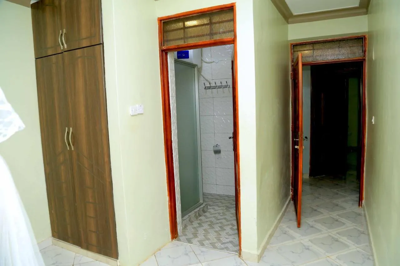 Exciting Lovely 2- Bedroom Unit 坎帕拉 0*,
