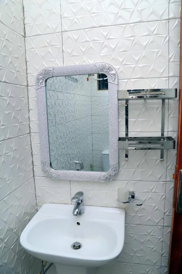Exciting Lovely 2- Bedroom Unit 坎帕拉 0*,  乌干达